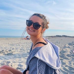 Meet your Posher, Hailey